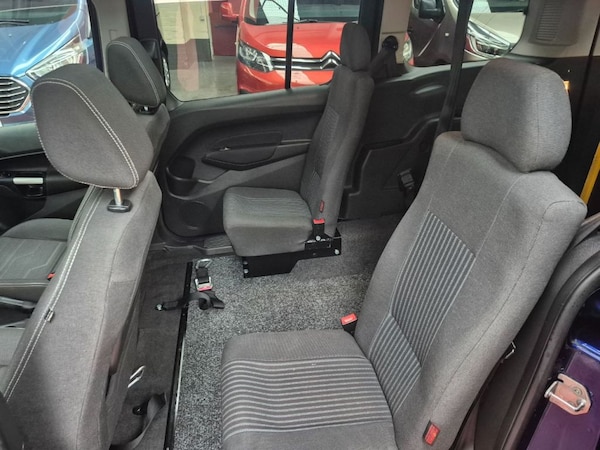 Used Ford Grand Tourneo Connect 2018 for sale - 76312258: Photo 8