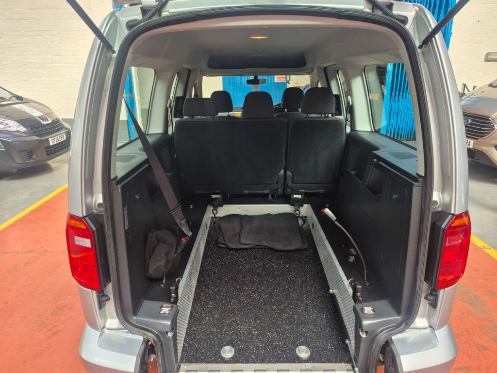 Used Volkswagen Caddy Maxi Life 2020 for sale - 77821555: Photo 4