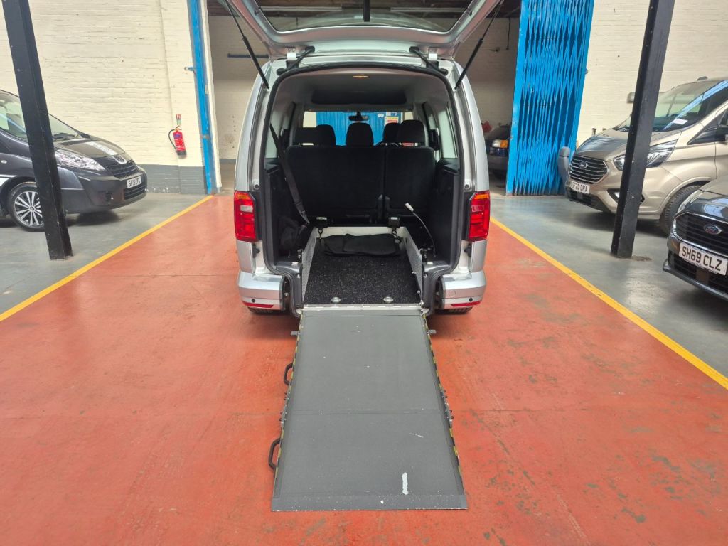 Used Volkswagen Caddy Maxi Life 2020 for sale - 77821555: Photo 5