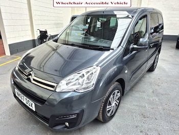 2017 - 1.6 BlueHDi 100 Feel 5dr