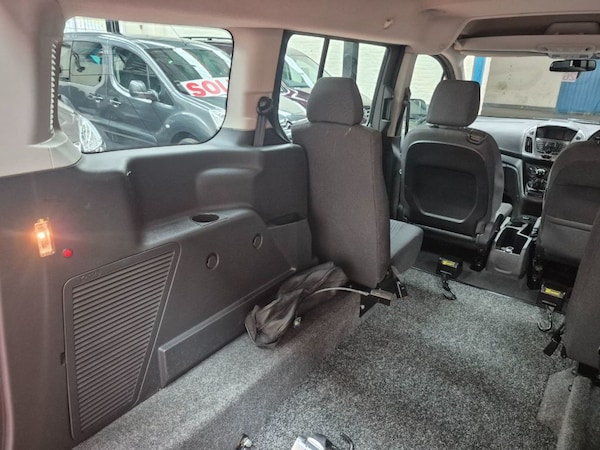 Used Ford Grand Tourneo Connect 2018 for sale - 76303240: Photo 25