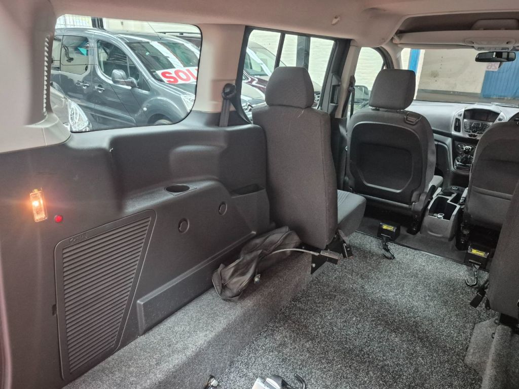 Used Ford Grand Tourneo Connect 2018 for sale - 76303240: Photo 26