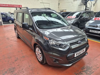 Used Ford Grand Tourneo Connect 2018 for sale - 76303240: Photo