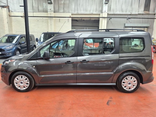 Used Ford Grand Tourneo Connect 2018 for sale - 76303240: Photo 6