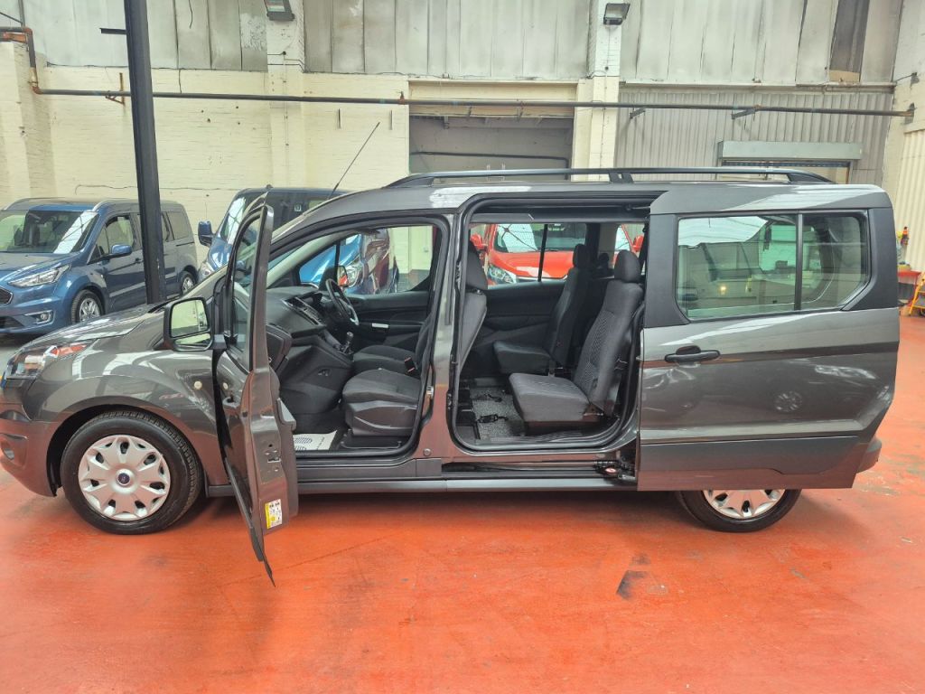 Used Ford Grand Tourneo Connect 2018 for sale - 76303240: Photo 8