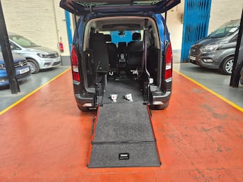 Used Peugeot Rifter 2023 for sale - 79748604: Photo
