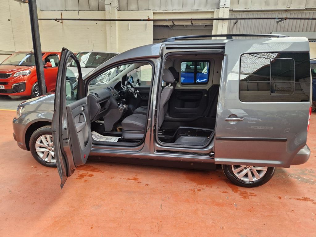 Used Volkswagen Caddy Life 2011 for sale - 78123903: Photo 12