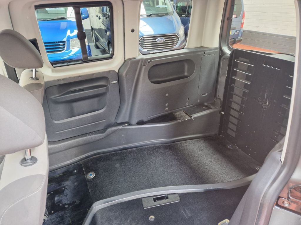 Used Volkswagen Caddy Life 2011 for sale - 78123903: Photo 13