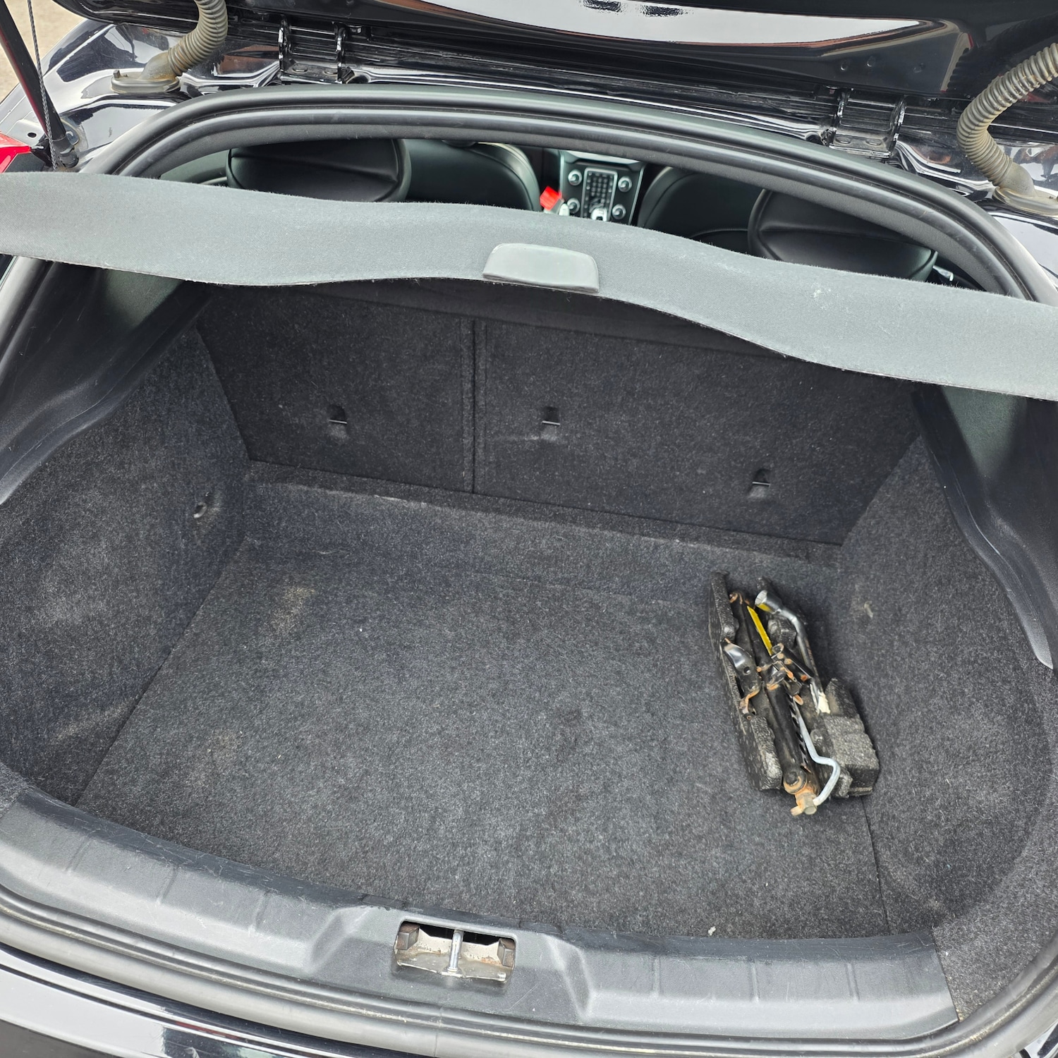 Used Volvo V40 2017 for sale - 76379264: Photo 13