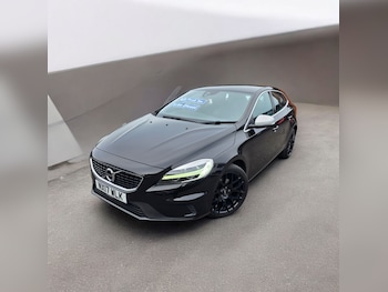 2017 (17) - D2 [120] R DESIGN Nav Plus 5dr