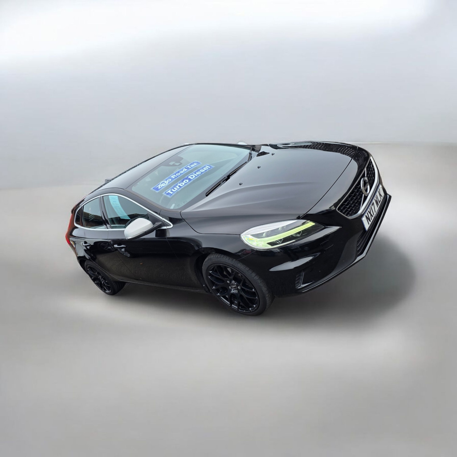 Used Volvo V40 2017 for sale - 76379264: Photo 8