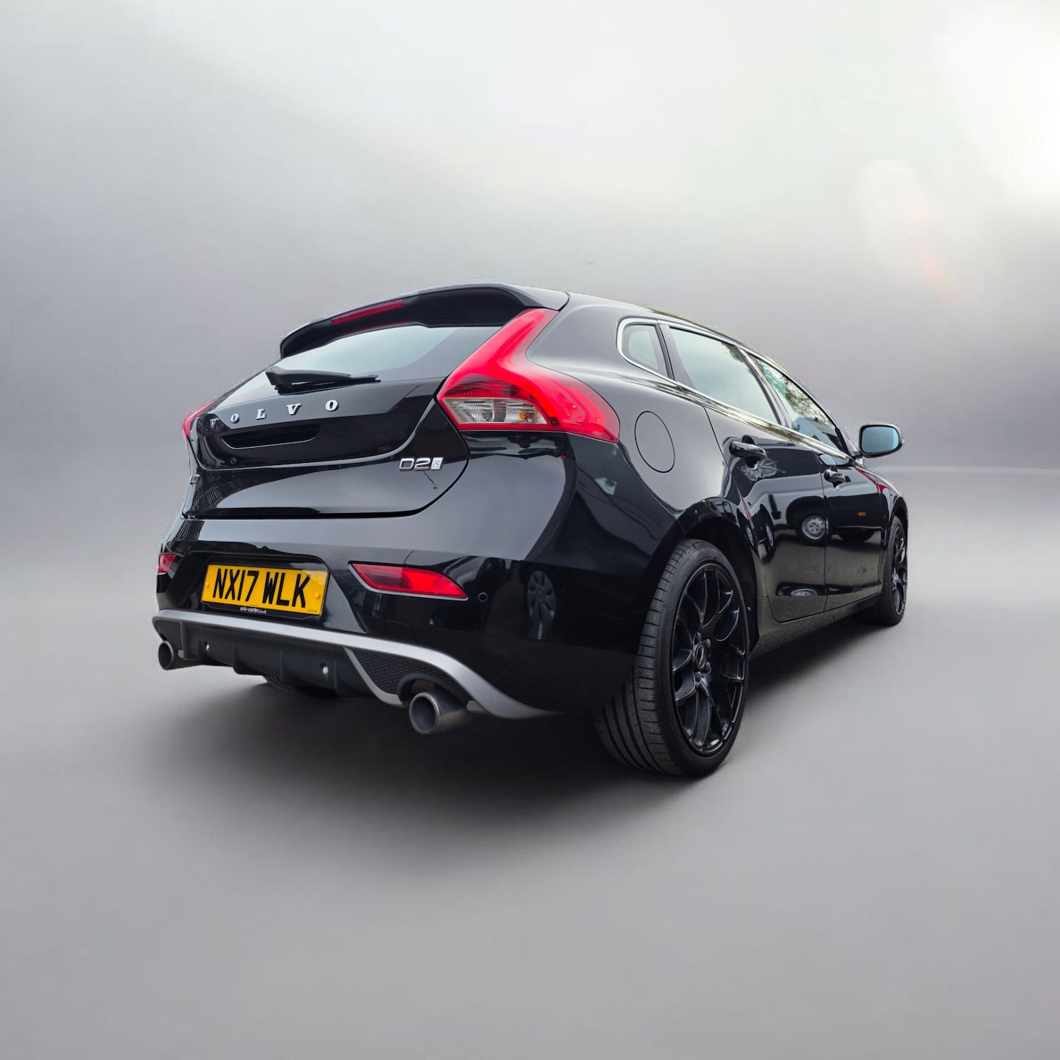 Used Volvo V40 2017 for sale - 76379264: Photo 9