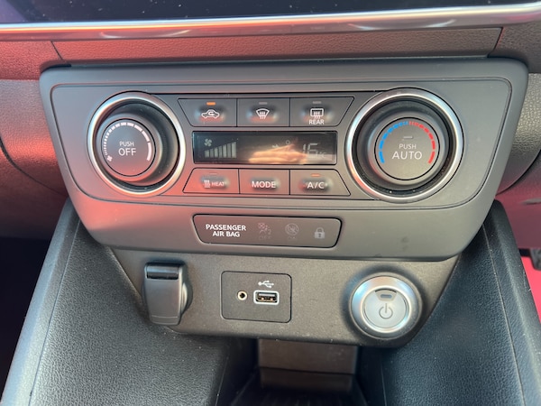 Used Nissan Leaf 2022 for sale - 75228945: Photo 34