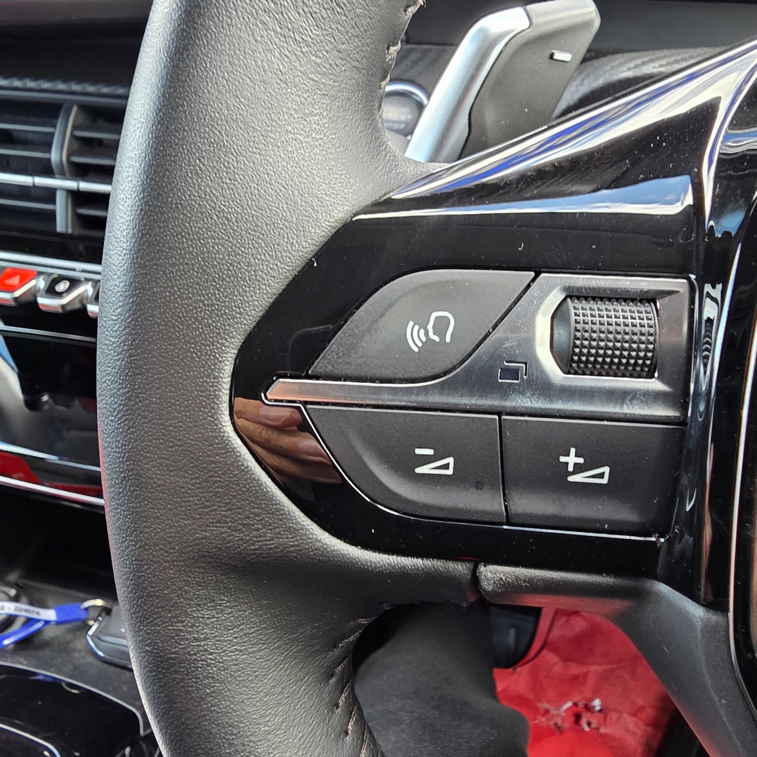 Used Peugeot 208 2023 for sale - 78038618: Photo 15