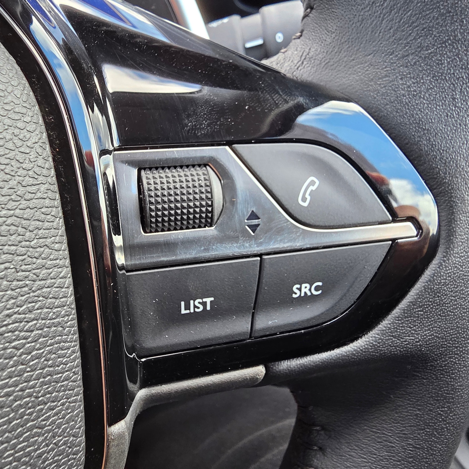 Used Peugeot 208 2023 for sale - 78038618: Photo 16