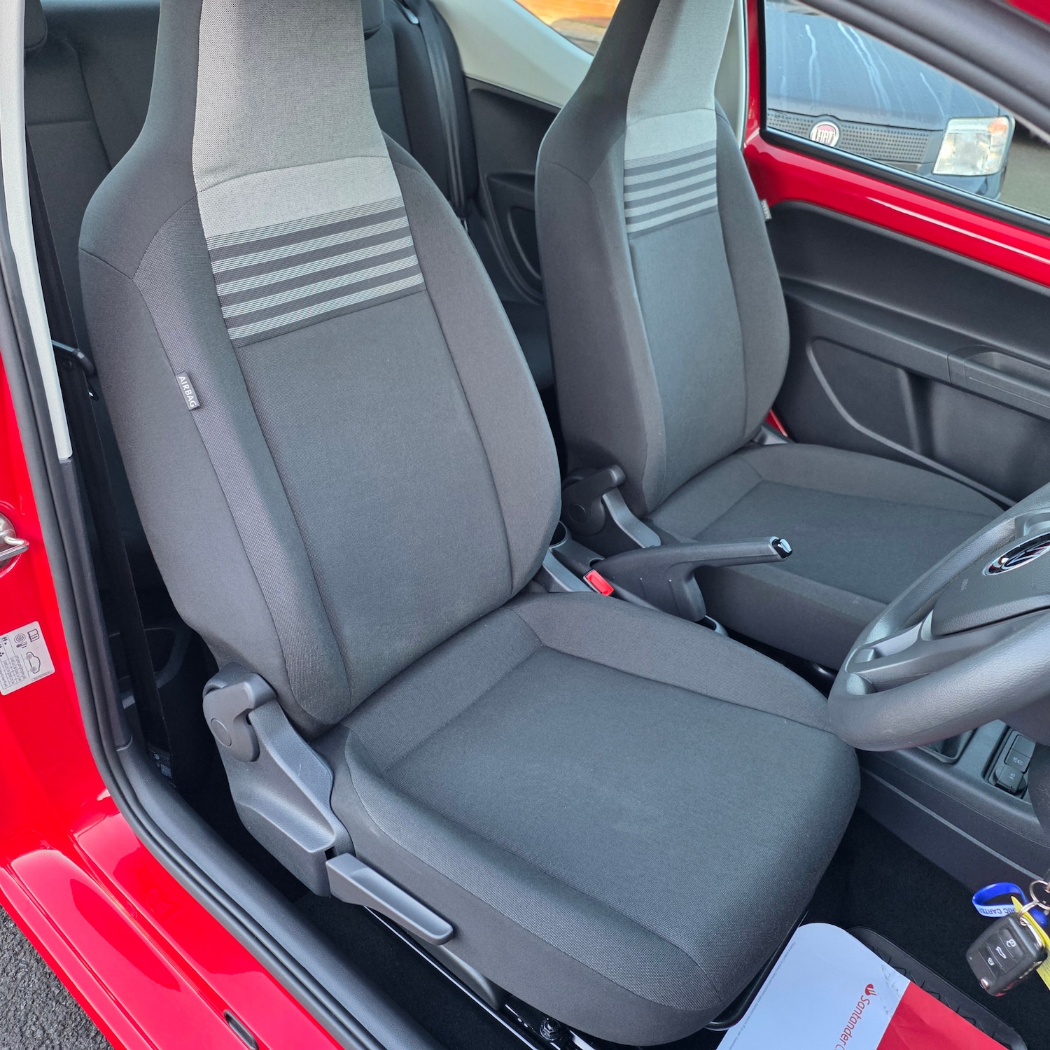 Used Volkswagen up! 2022 for sale - 76340144: Photo 19