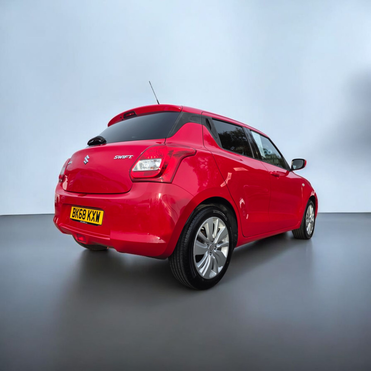 Used Suzuki Swift 2018 for sale - 76353697: Photo 10