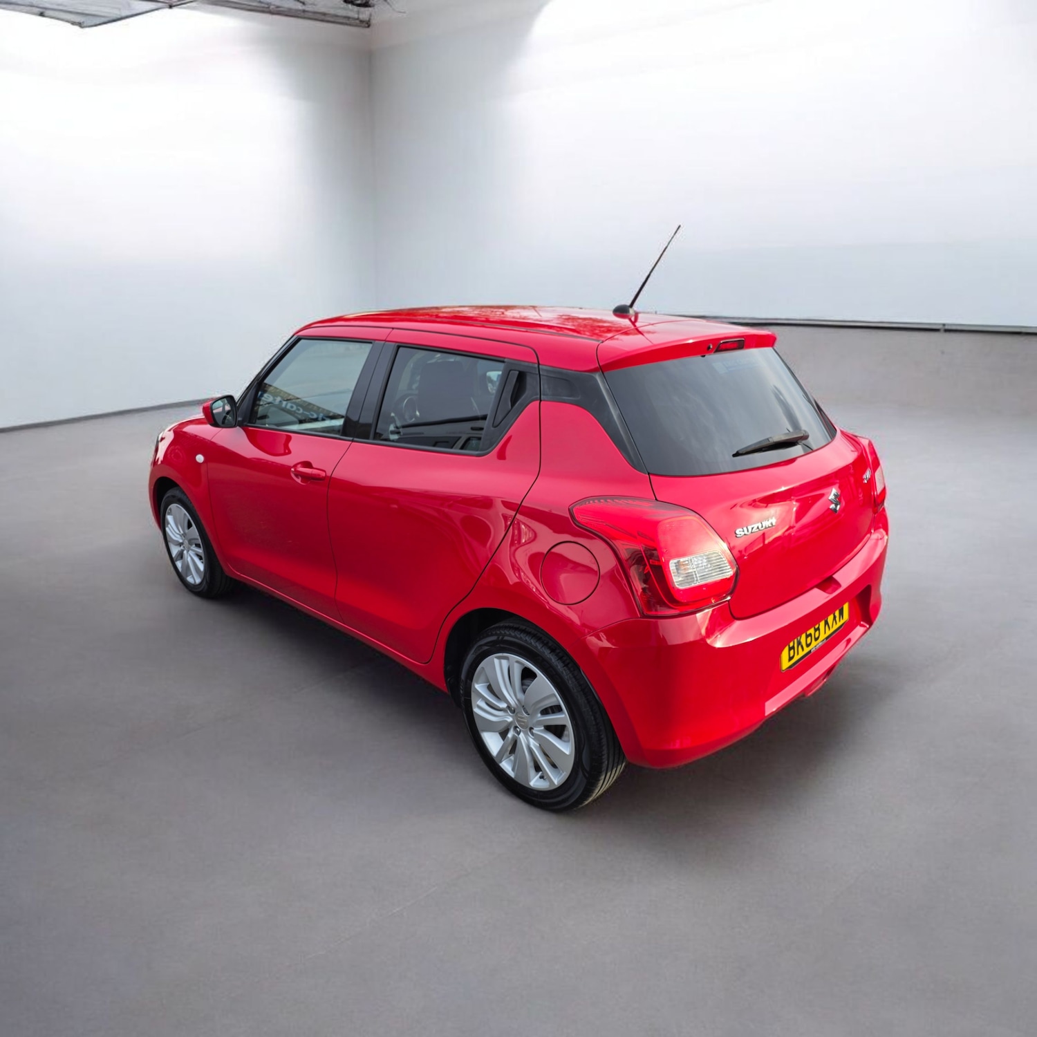 Used Suzuki Swift 2018 for sale - 76353697: Photo 4
