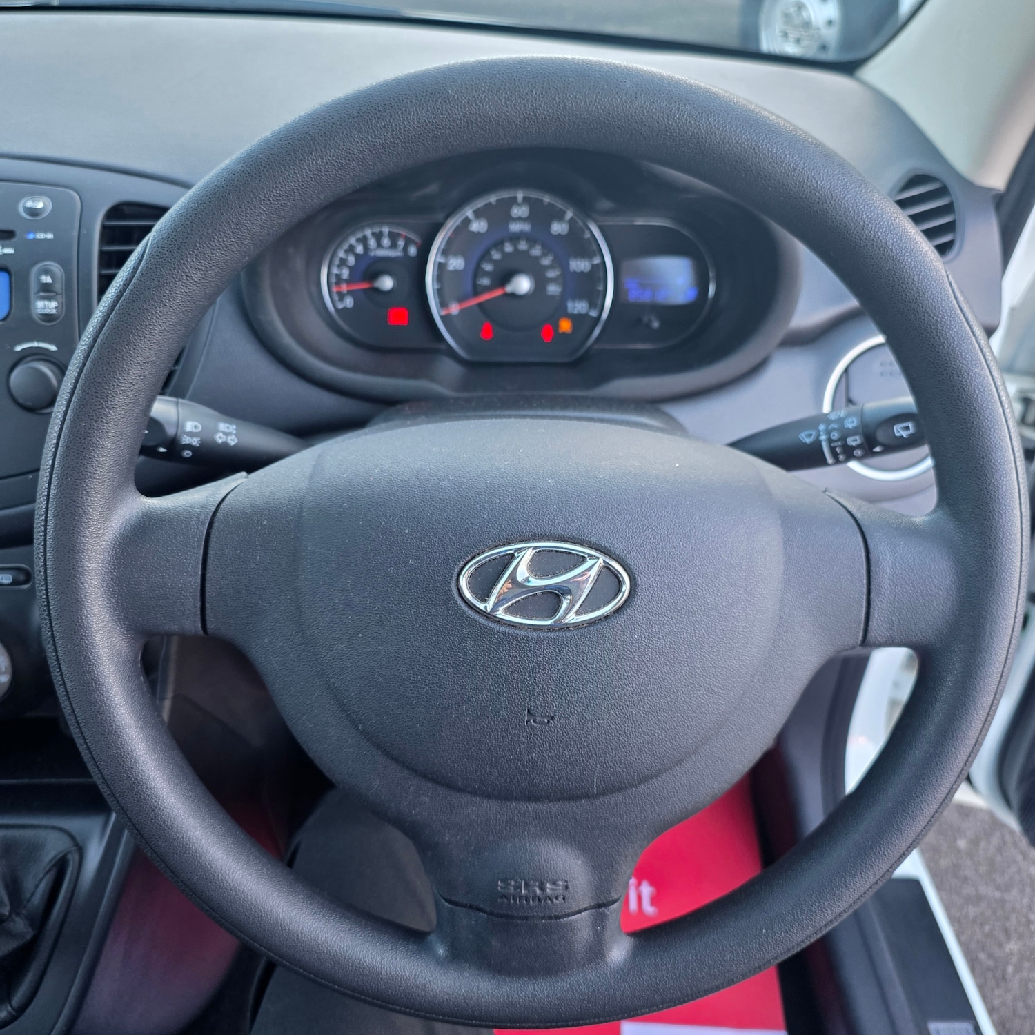 Used Hyundai i10 2013 for sale - 76340137: Photo 16