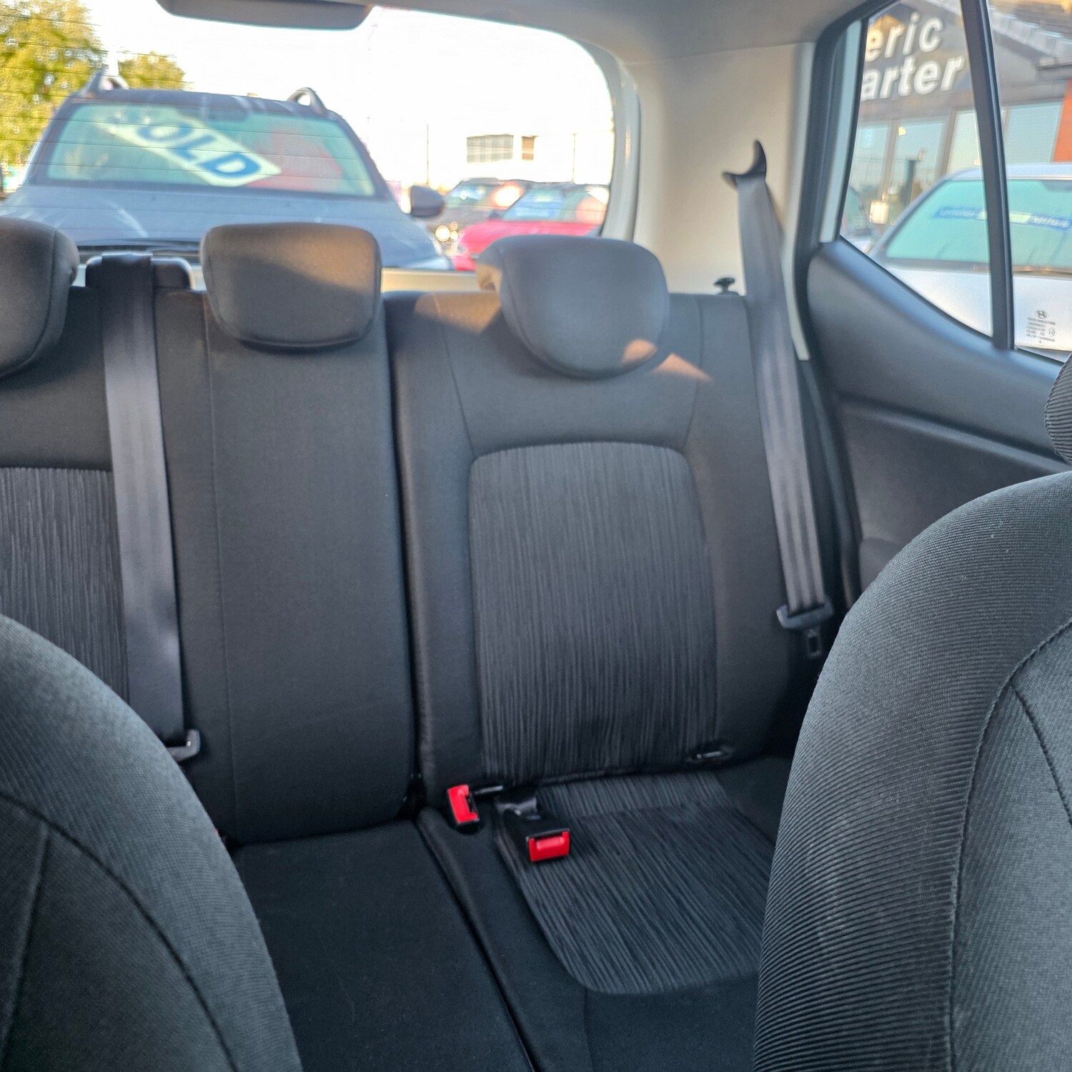 Used Hyundai i10 2013 for sale - 76340137: Photo 21