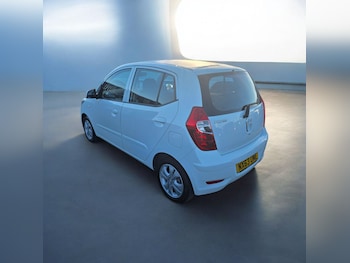 Used Hyundai i10 2013 for sale - 76340137: Photo
