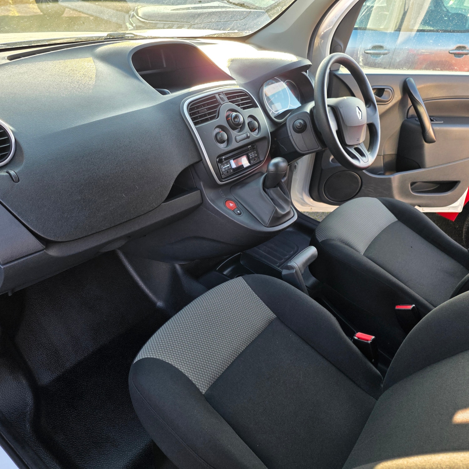 Used Renault Kangoo 2019 for sale - 77222907: Photo 24