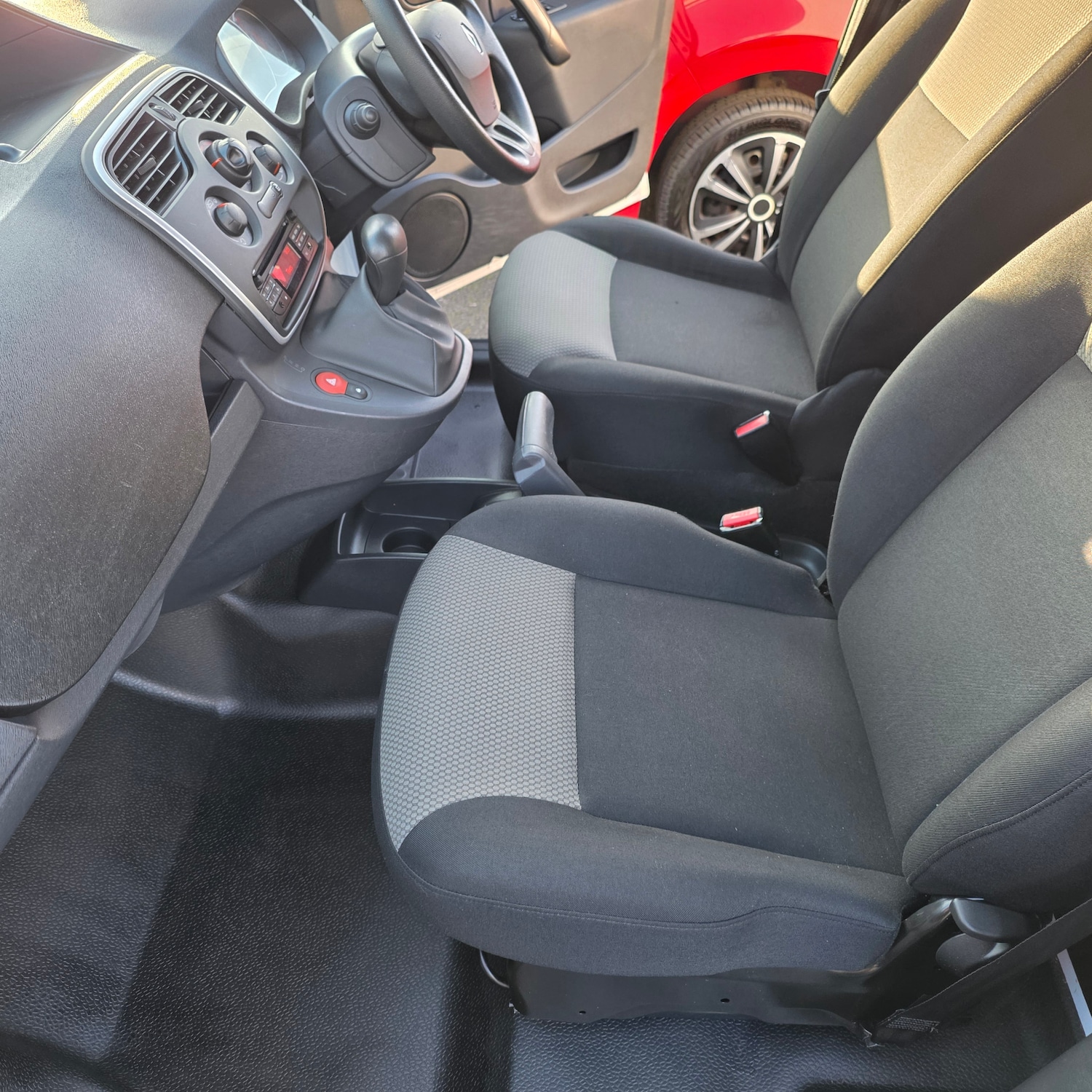 Used Renault Kangoo 2019 for sale - 77222907: Photo 25