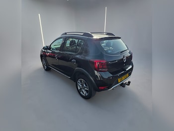 Used Dacia Sandero Stepway 2017 for sale - 78038616: Photo
