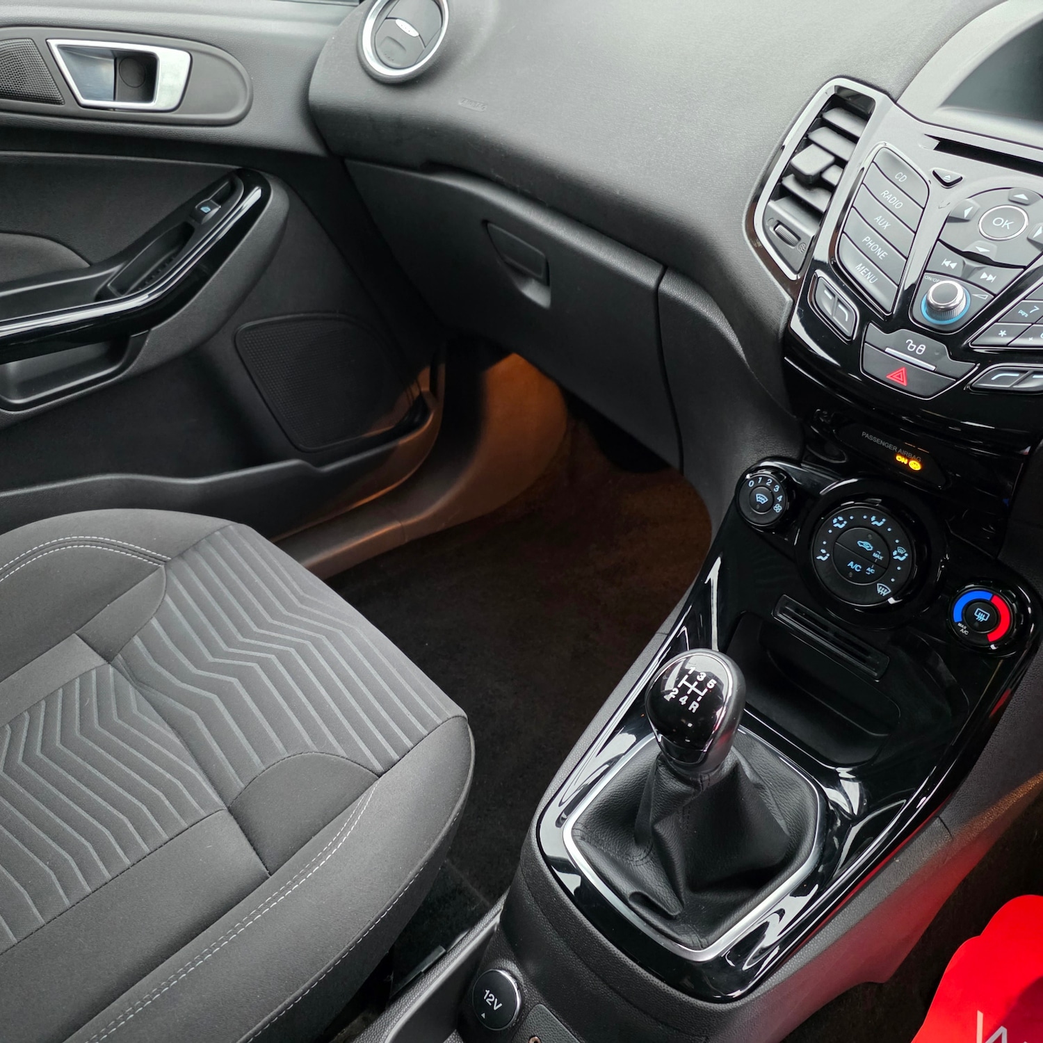 Used Ford Fiesta 2015 for sale - 77003442: Photo 28