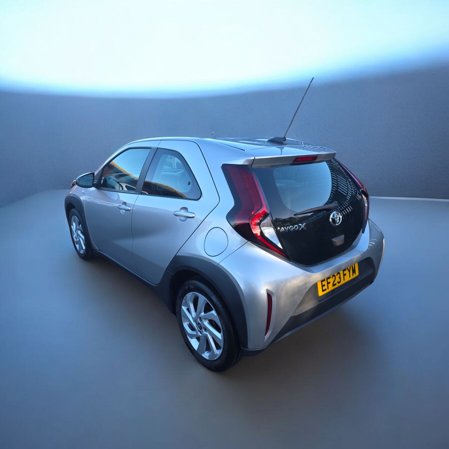 Used Toyota Aygo X 2023 for sale - 76382614: Photo 2