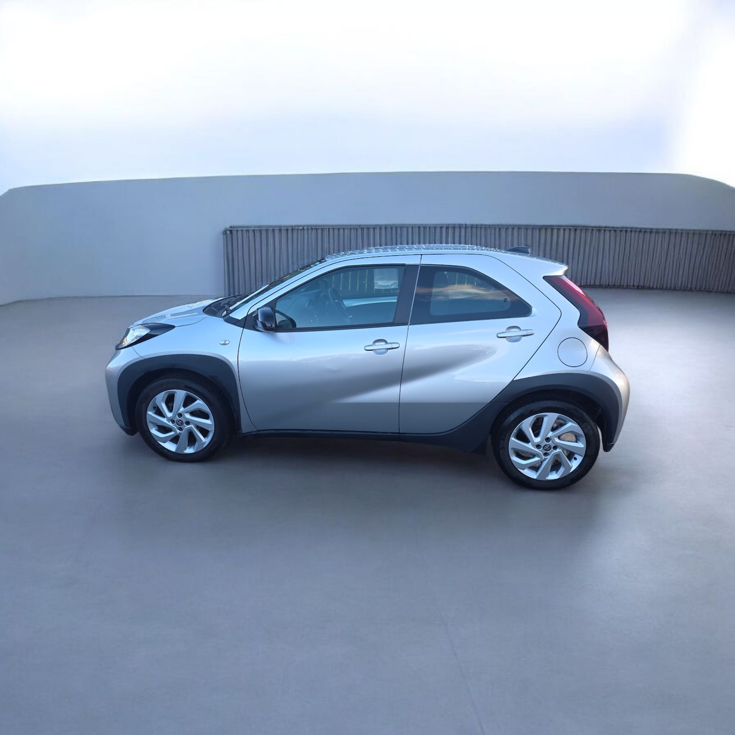 Used Toyota Aygo X 2023 for sale - 76382614: Photo 4