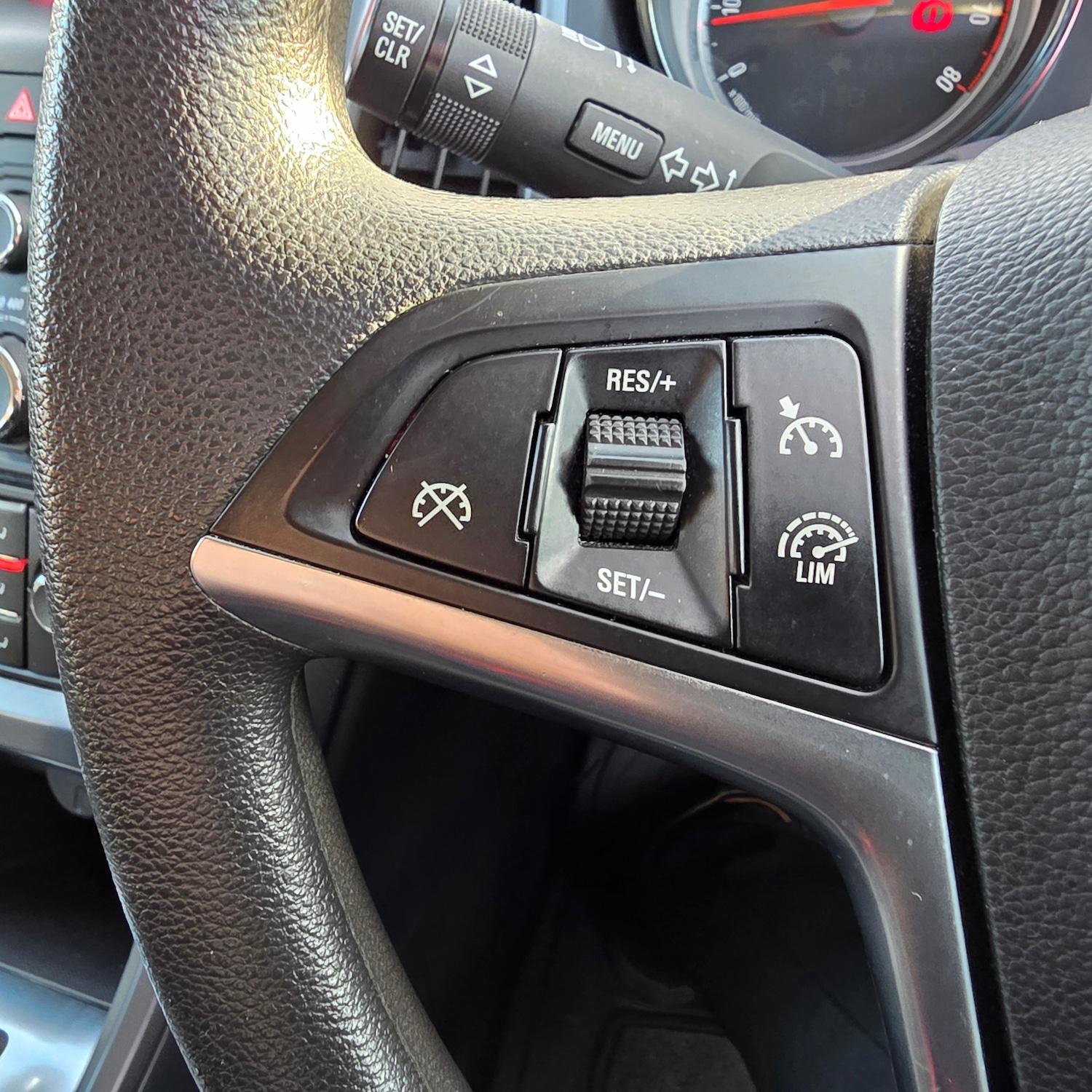 Used Vauxhall Astra 2014 for sale - 77222910: Photo 12