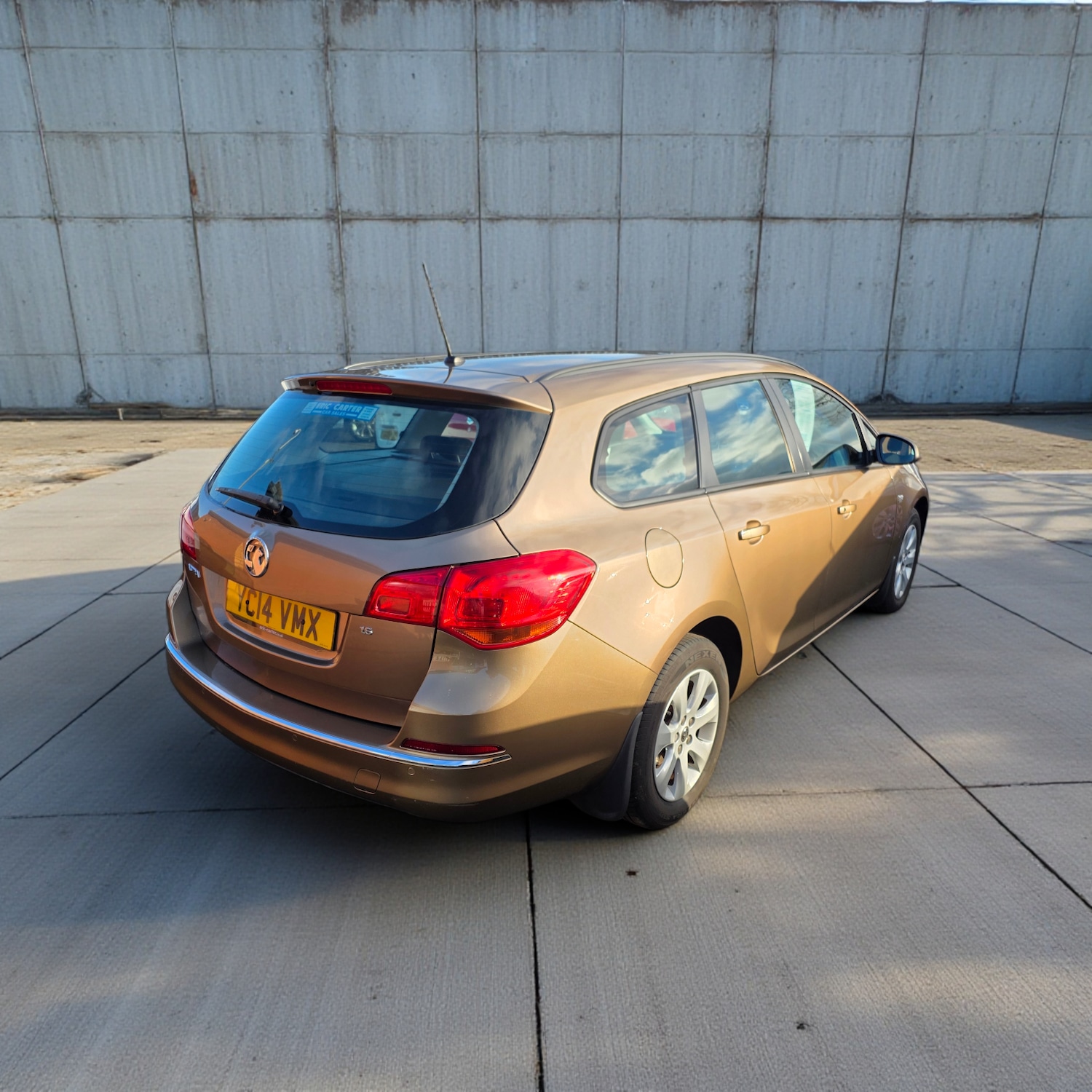 Used Vauxhall Astra 2014 for sale - 77222910: Photo 2