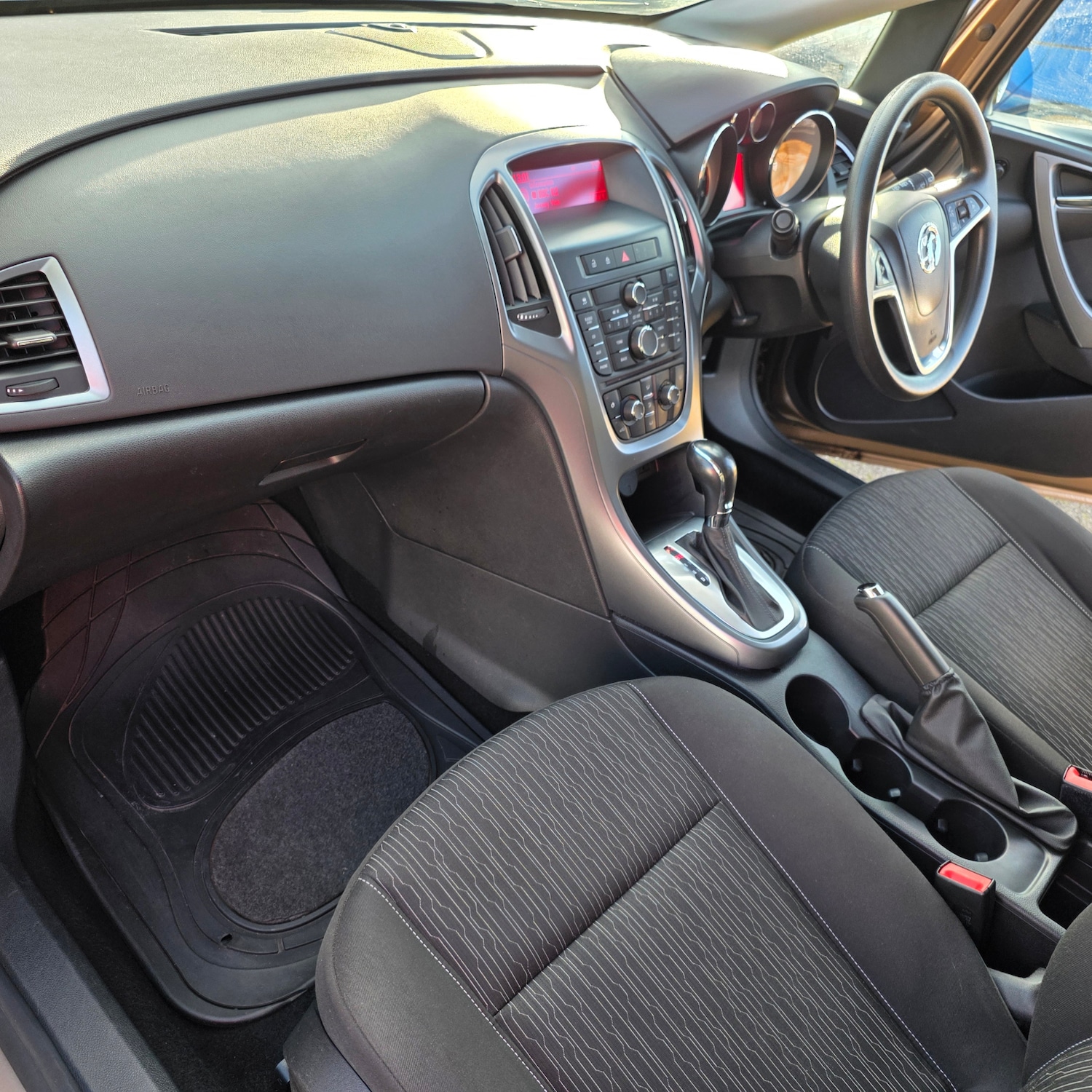 Used Vauxhall Astra 2014 for sale - 77222910: Photo 23