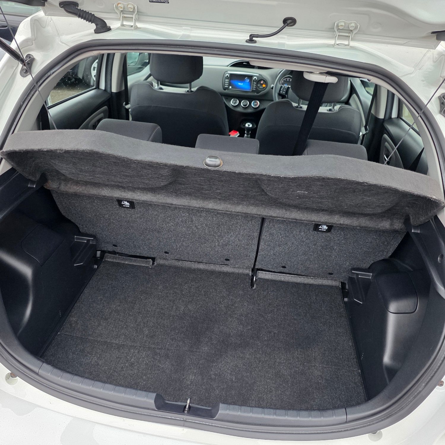 Used Toyota Yaris 2019 for sale - 76578422: Photo 15