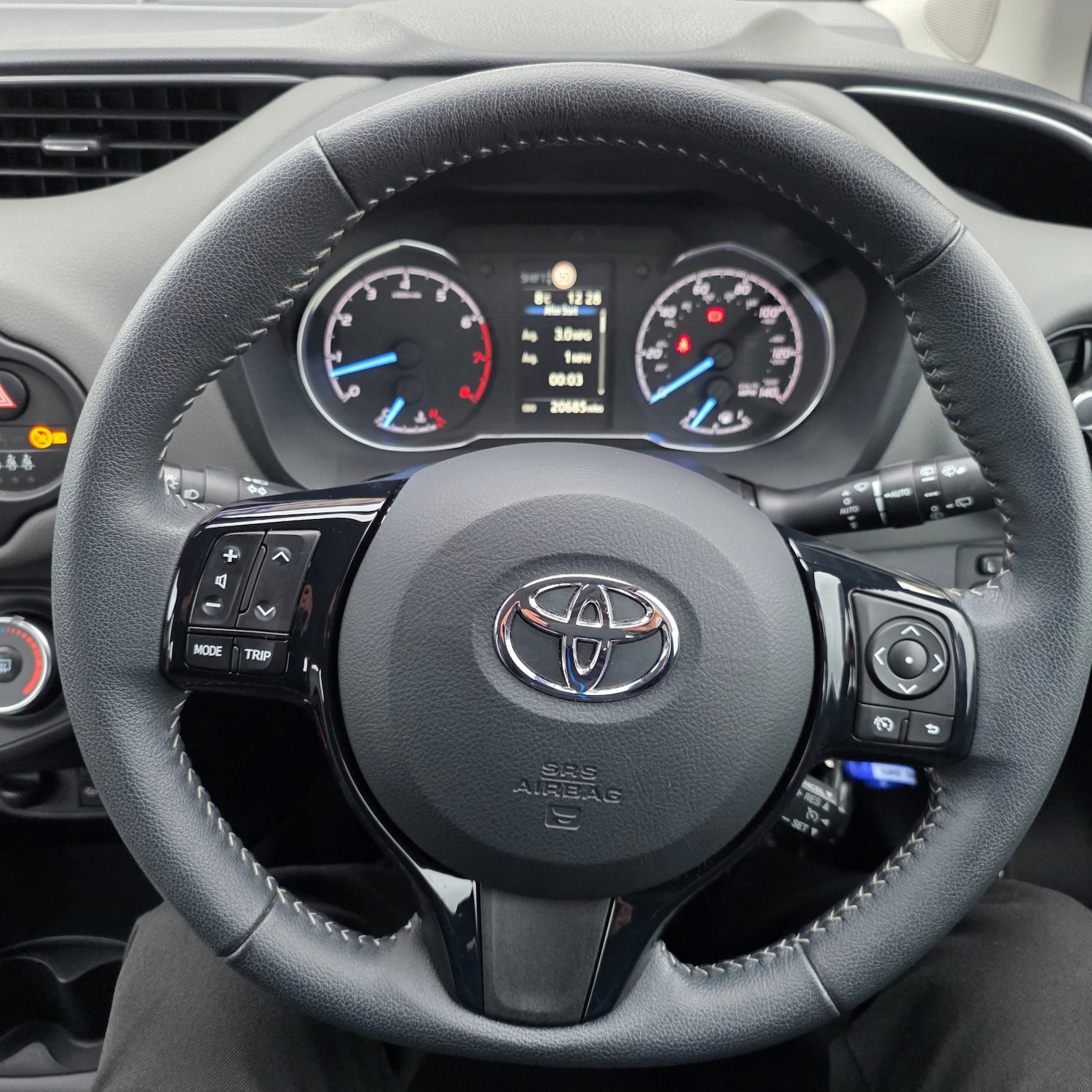 Used Toyota Yaris 2019 for sale - 76578422: Photo 20