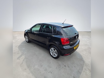 Used Volkswagen Polo 2016 for sale - 79020781: Photo