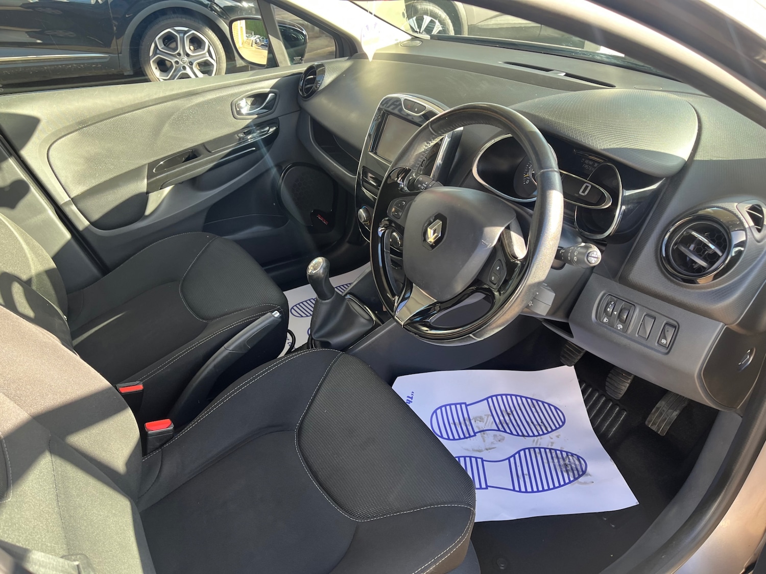 Used Renault Clio 2013 for sale - 76859164: Photo 10