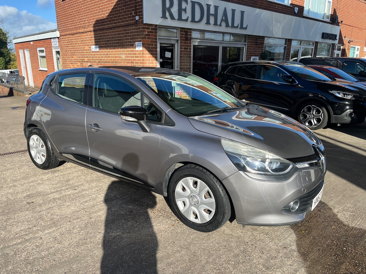 Used Renault Clio 2013 for sale - 76859164: Photo 2