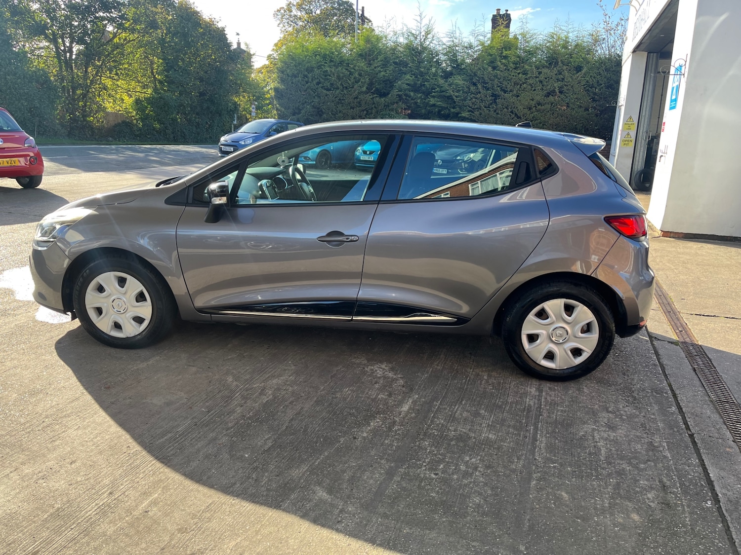 Used Renault Clio 2013 for sale - 76859164: Photo 8