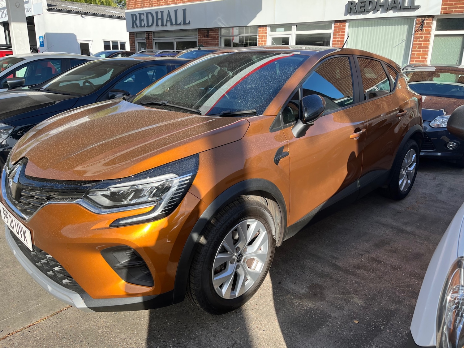 Used Renault Captur 2021 for sale - 75699843: Photo 2