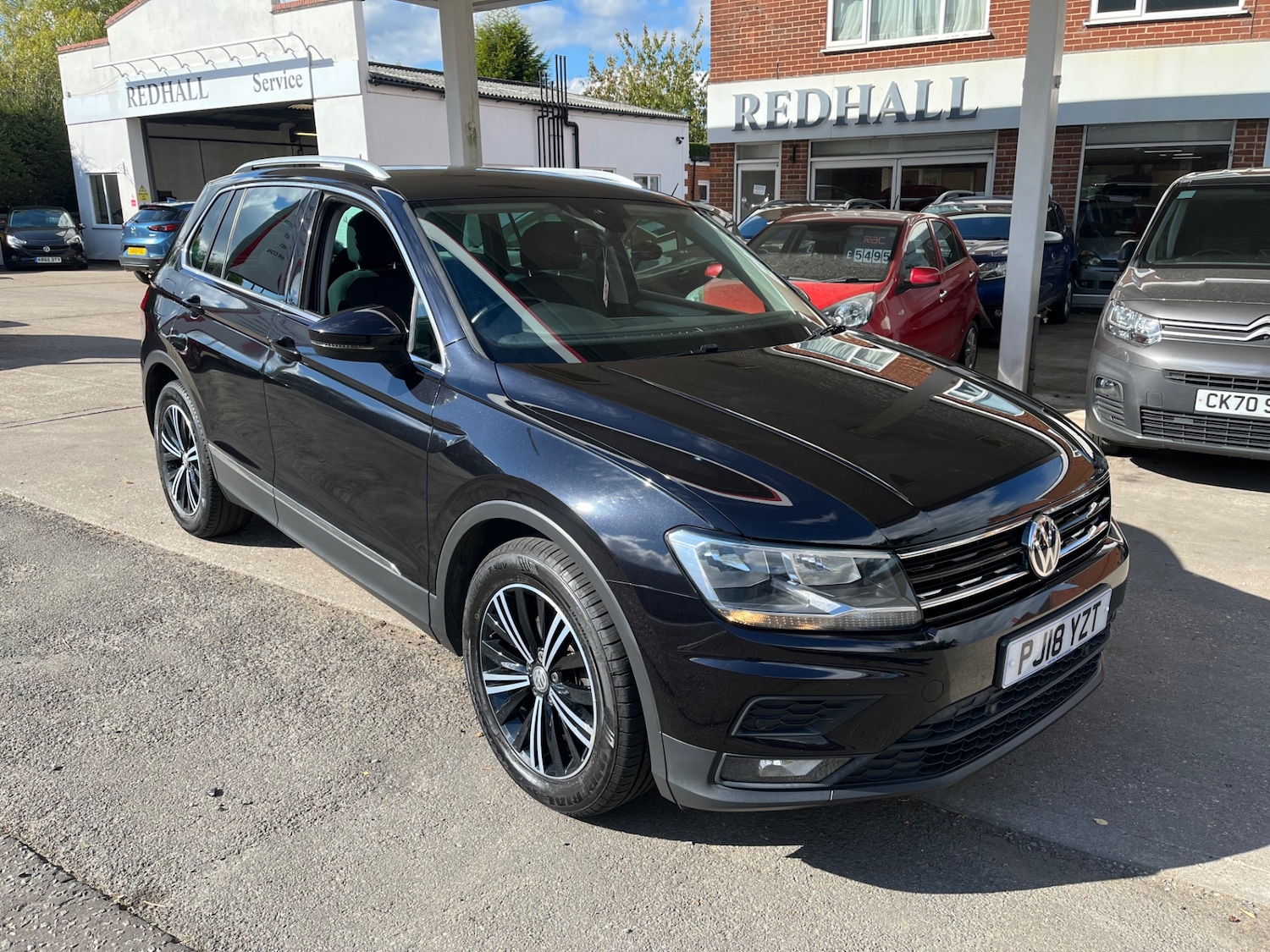 Used Volkswagen Tiguan 2018 for sale - 76037471: Photo 1