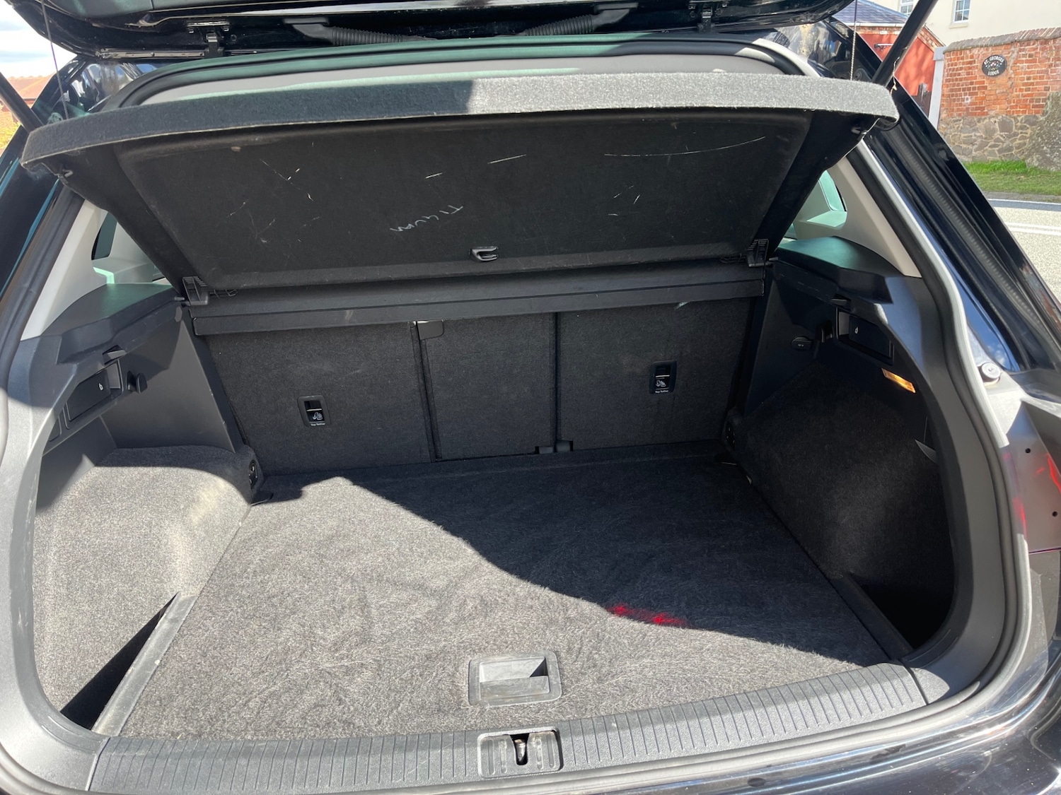 Used Volkswagen Tiguan 2018 for sale - 76037471: Photo 16