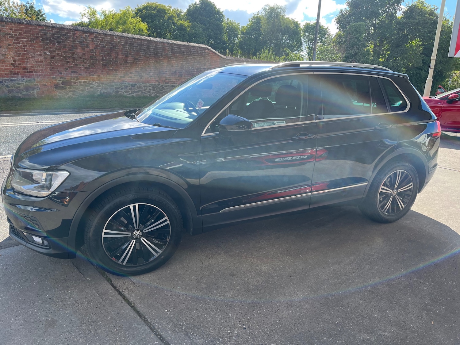 Used Volkswagen Tiguan 2018 for sale - 76037471: Photo 5