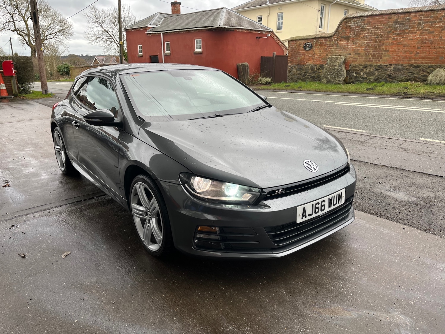 Used Volkswagen Scirocco 2016 for sale - 76859588: Photo 2