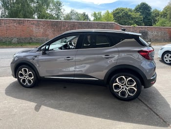 Used Renault Captur 2023 for sale - 79703443: Photo