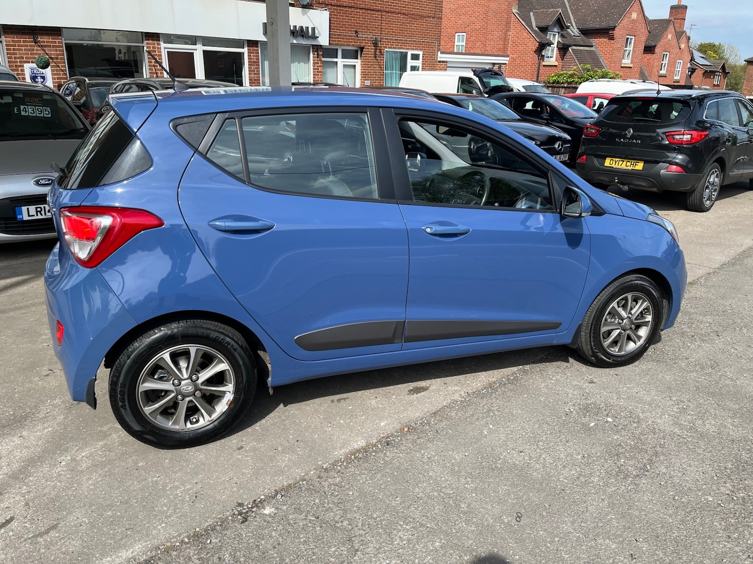 Used Hyundai i10 2014 for sale - 76007523: Photo 9