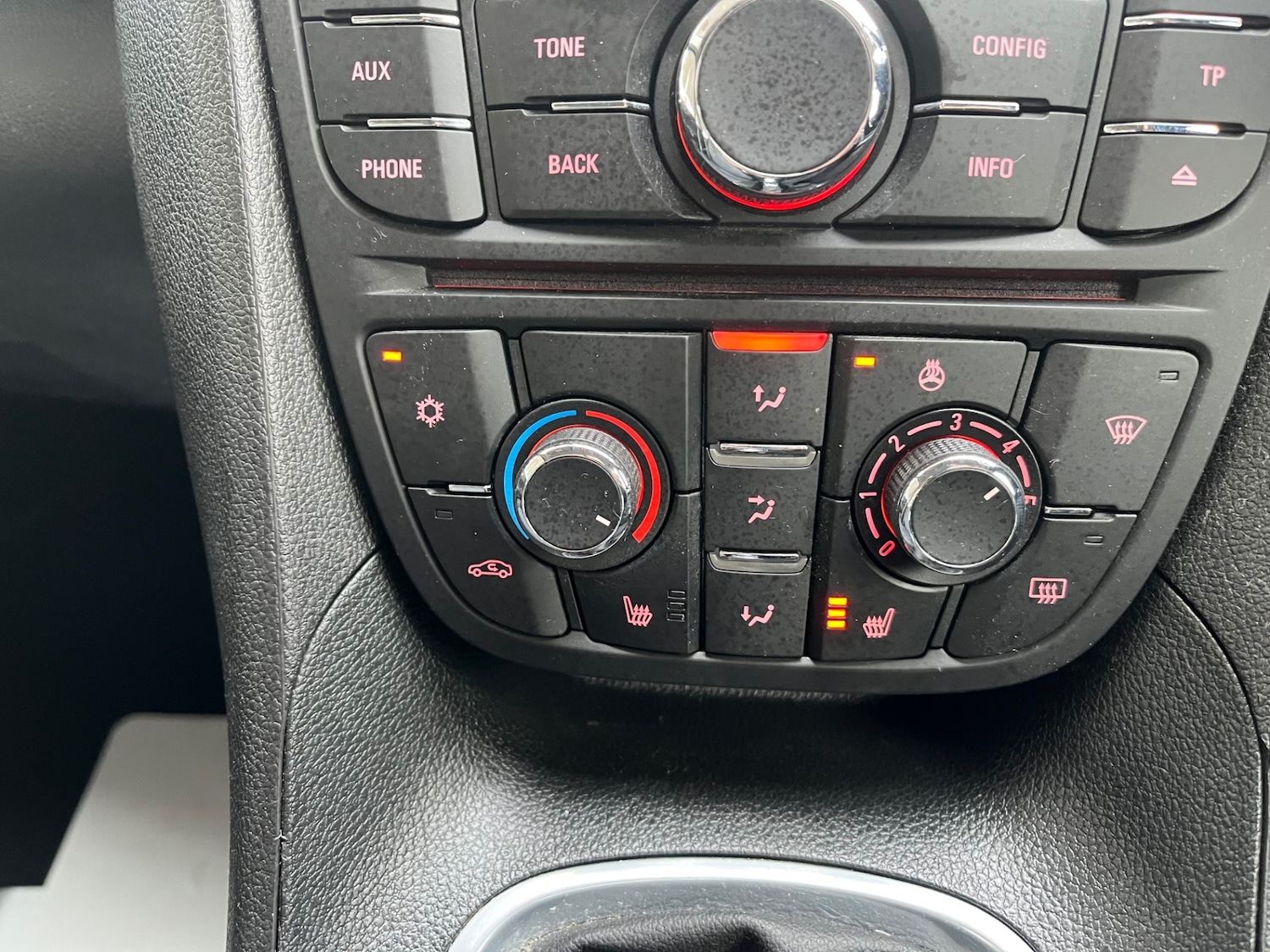 Used Vauxhall Meriva 2015 for sale - 76859146: Photo 14