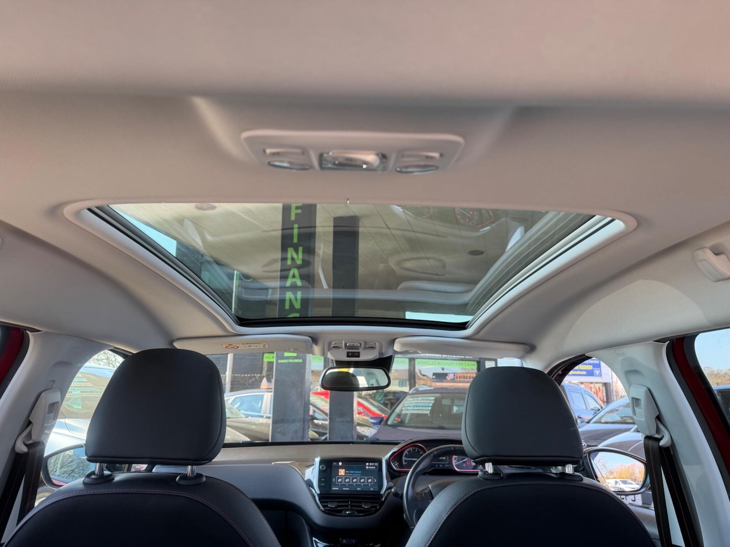 Used Peugeot 2008 2017 for sale - 78020396: Photo 15