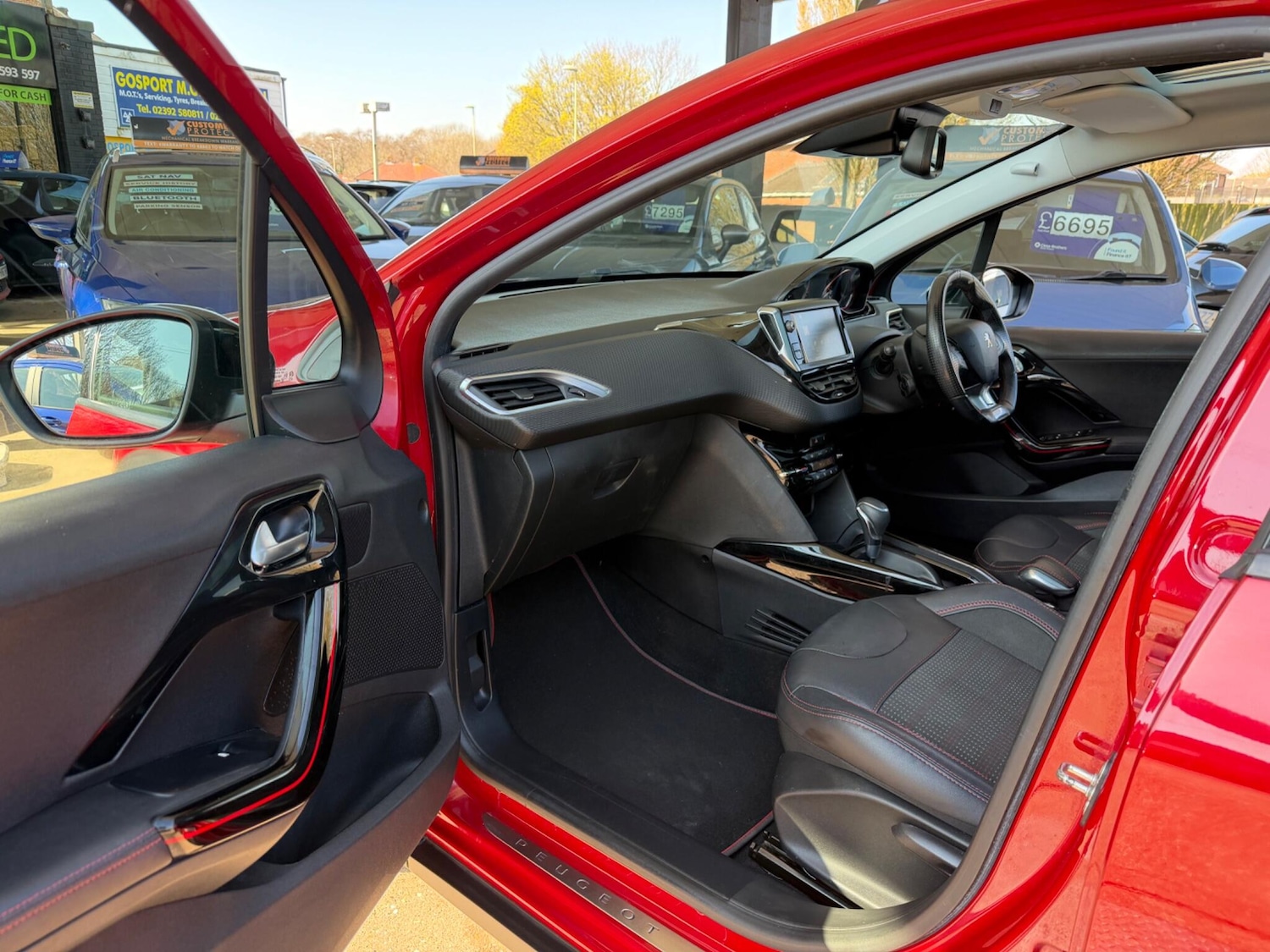 Used Peugeot 2008 2017 for sale - 78020396: Photo 19